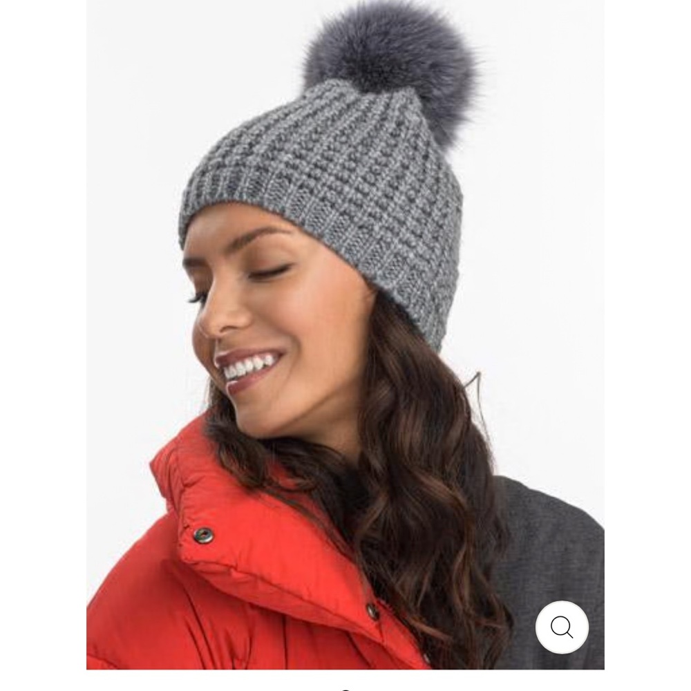 Cozy Gray Knit Beanie with Pom-Pom